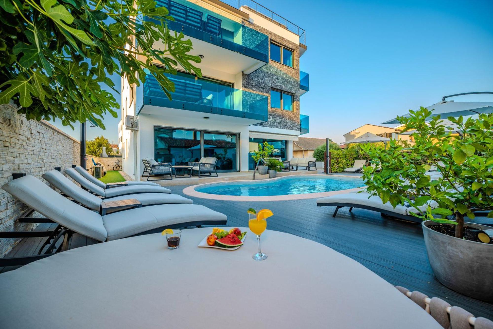 Luxury Apartments Vilamaloca Vir Eksteriør bilde