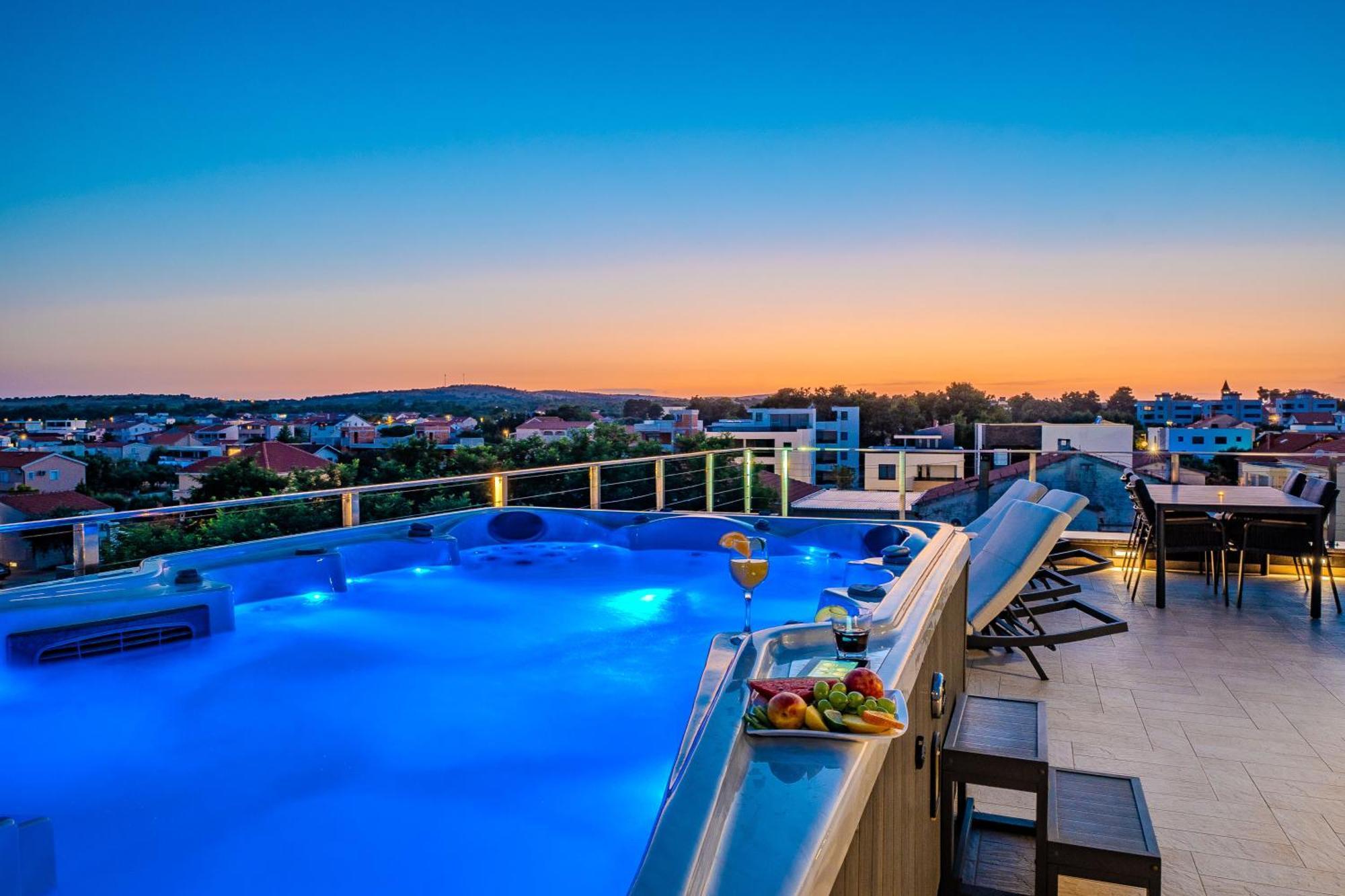 Luxury Apartments Vilamaloca Vir Eksteriør bilde