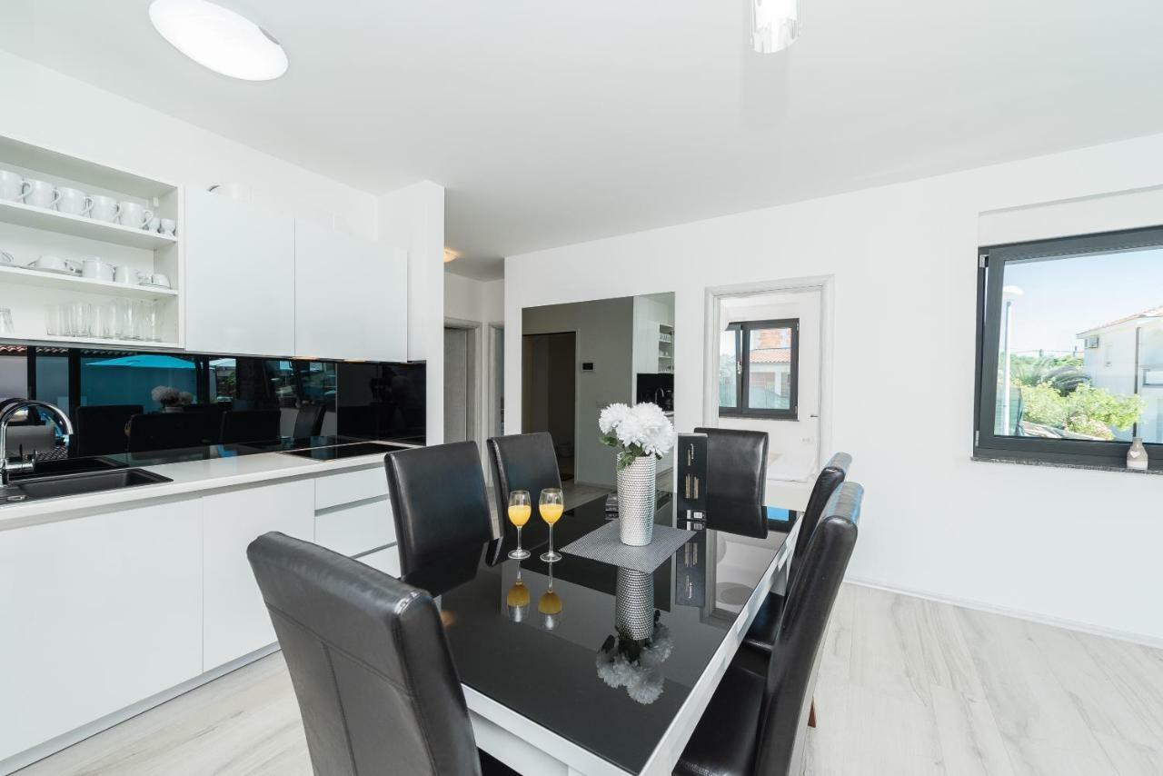 Luxury Apartments Vilamaloca Vir Eksteriør bilde