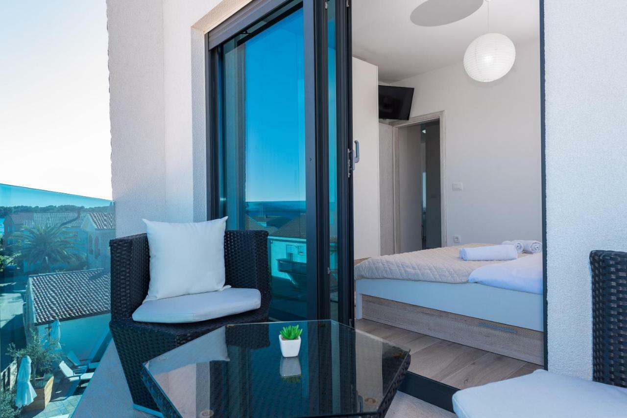 Luxury Apartments Vilamaloca Vir Eksteriør bilde